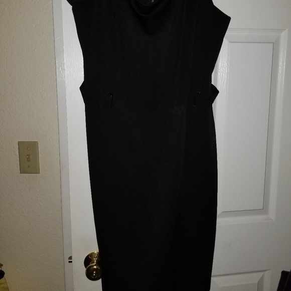 Little black dress - Picture 2 of 8